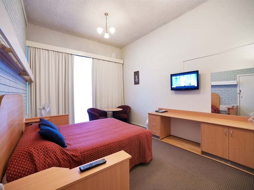 بورني Beachfront Voyager Motor Inn المظهر الخارجي الصورة