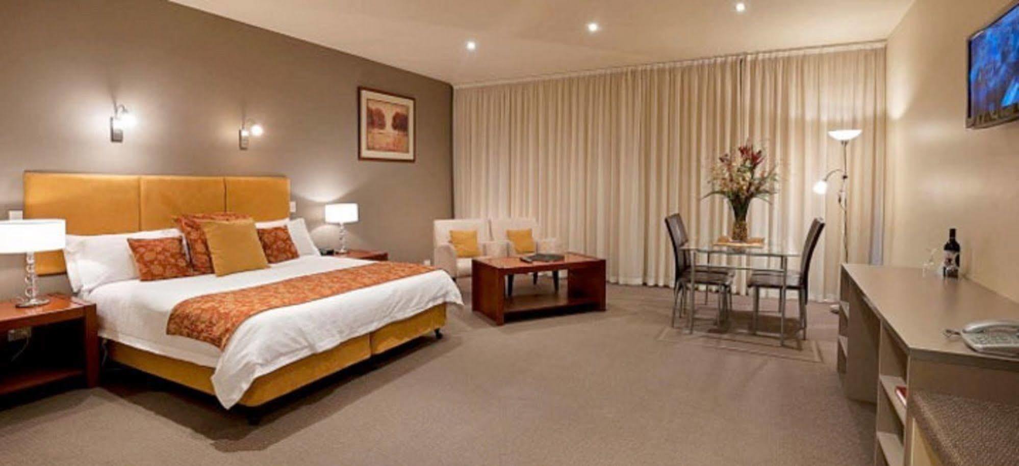 بورني Beachfront Voyager Motor Inn المظهر الخارجي الصورة